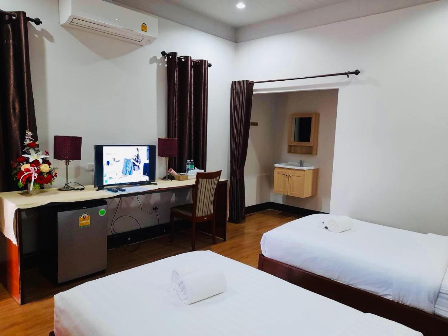 Punyin Hotel Inthanon -ปั้นหยิ่น โฮเทล تشوم تونغ المظهر الخارجي الصورة